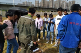 國電西高為福州地鐵提供調(diào)試高壓試驗設(shè)備培訓服務(wù)