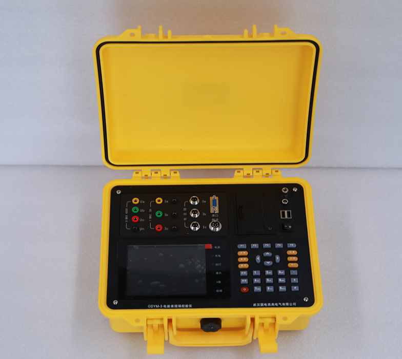 多功能電能表現(xiàn)場校驗儀實物圖